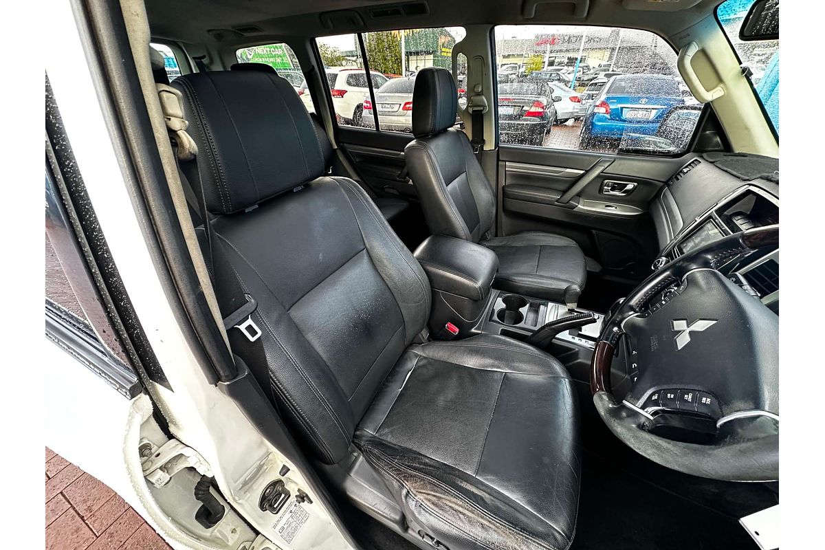 2015 Mitsubishi Pajero Exceed NX