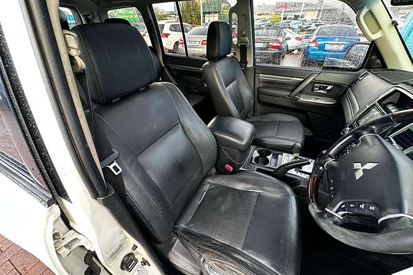 2015 Mitsubishi Pajero Exceed NX