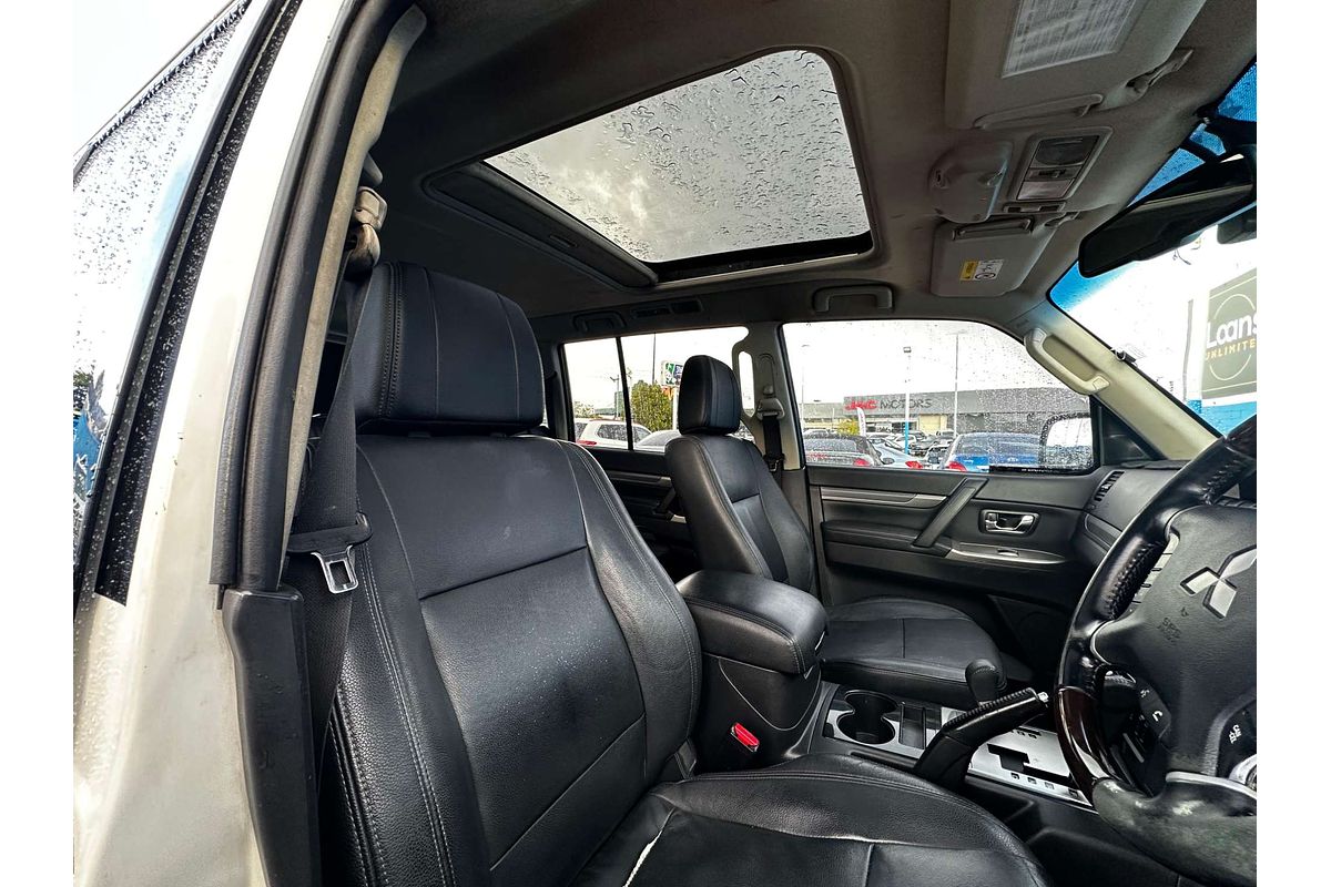 2015 Mitsubishi Pajero Exceed NX