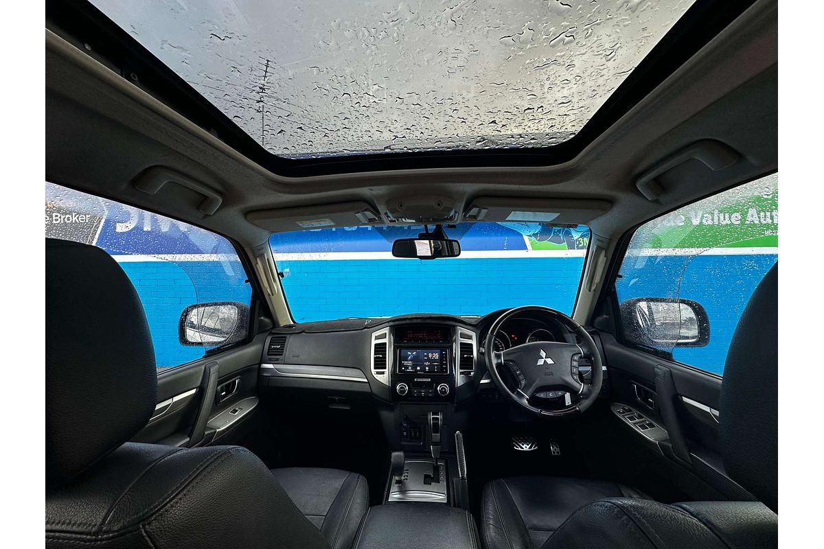 2015 Mitsubishi Pajero Exceed NX