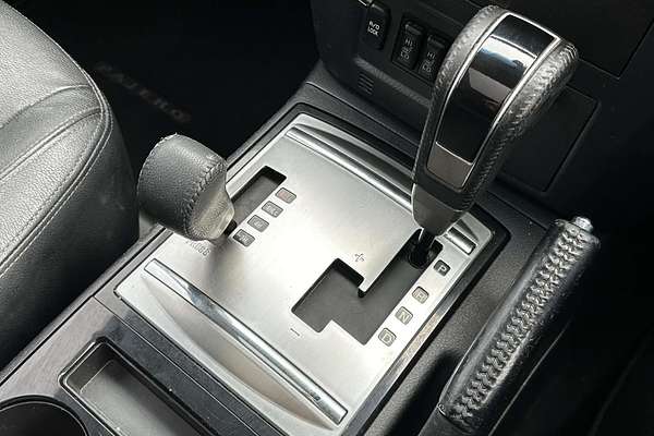 2015 Mitsubishi Pajero Exceed NX