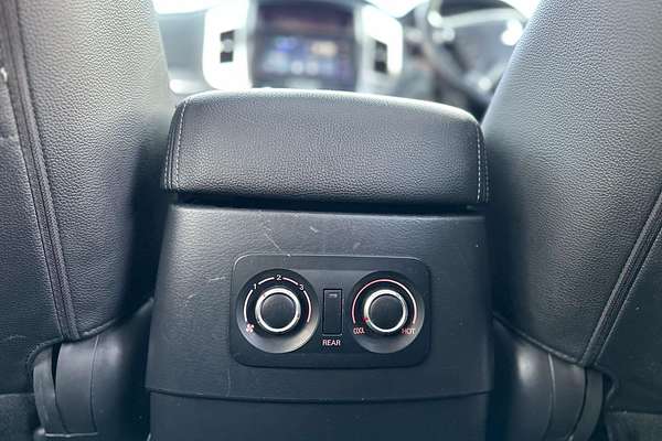 2015 Mitsubishi Pajero Exceed NX