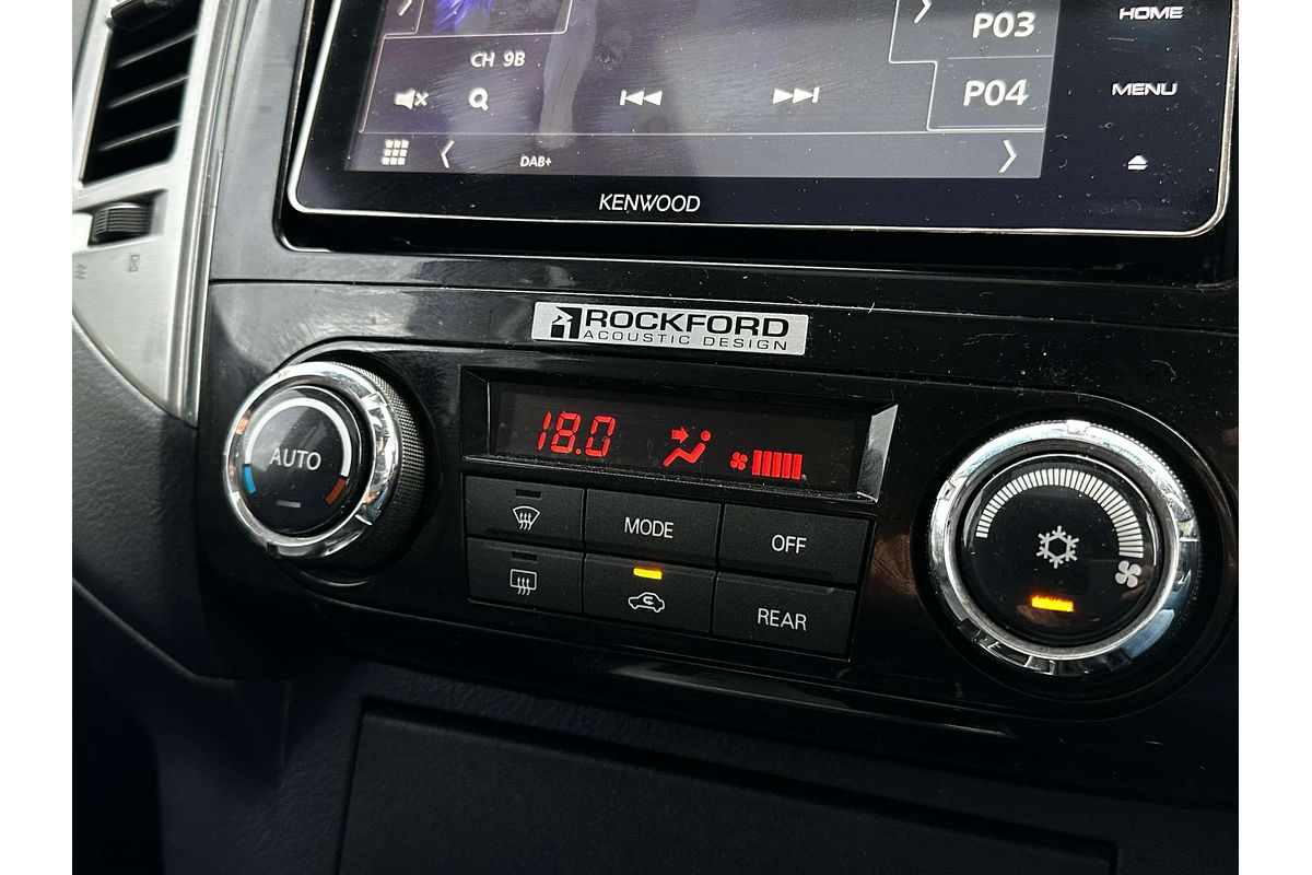 2015 Mitsubishi Pajero Exceed NX