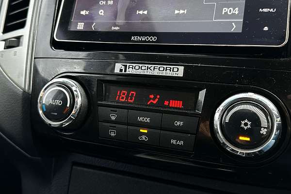 2015 Mitsubishi Pajero Exceed NX