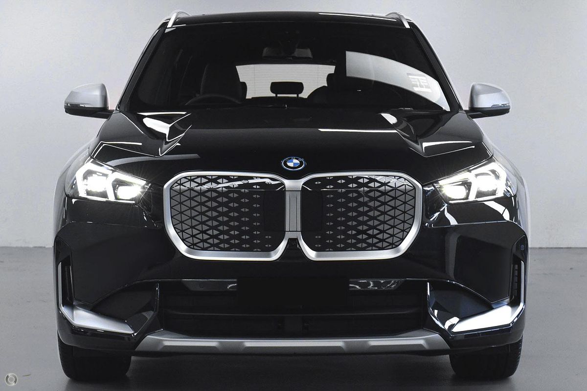 2024 BMW iX1 eDrive20 xLine U11
