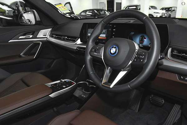 2024 BMW iX1 eDrive20 xLine U11