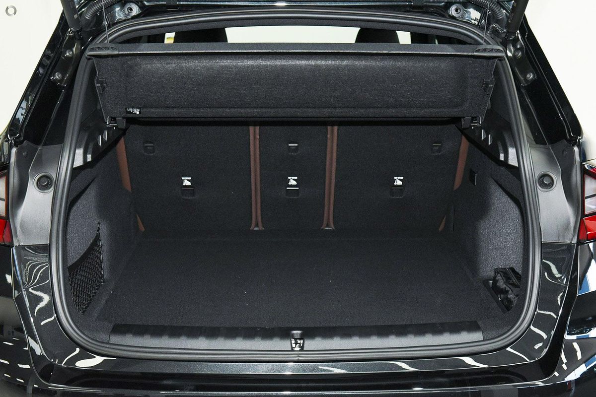 2024 BMW iX1 eDrive20 xLine U11