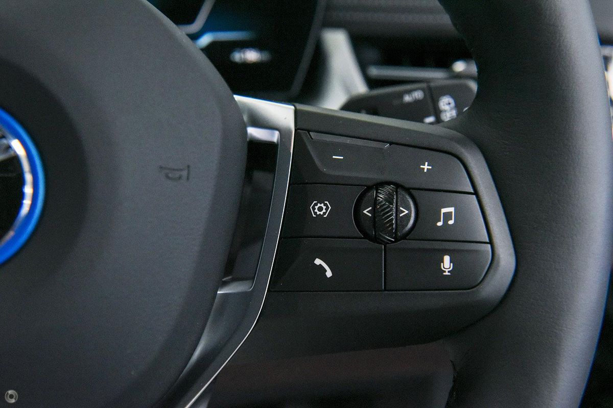 2024 BMW iX1 eDrive20 xLine U11