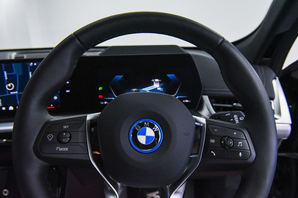 2024 BMW iX1 eDrive20 xLine U11