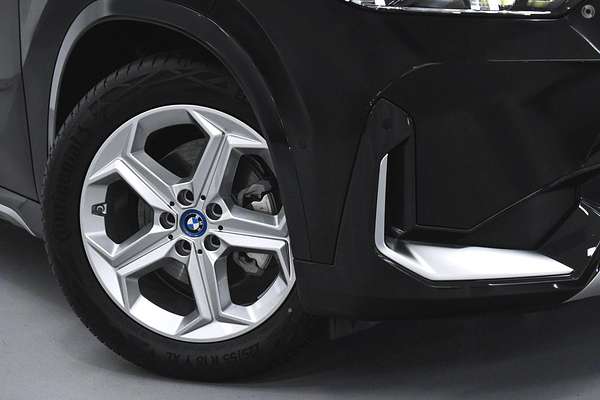2024 BMW iX1 eDrive20 xLine U11