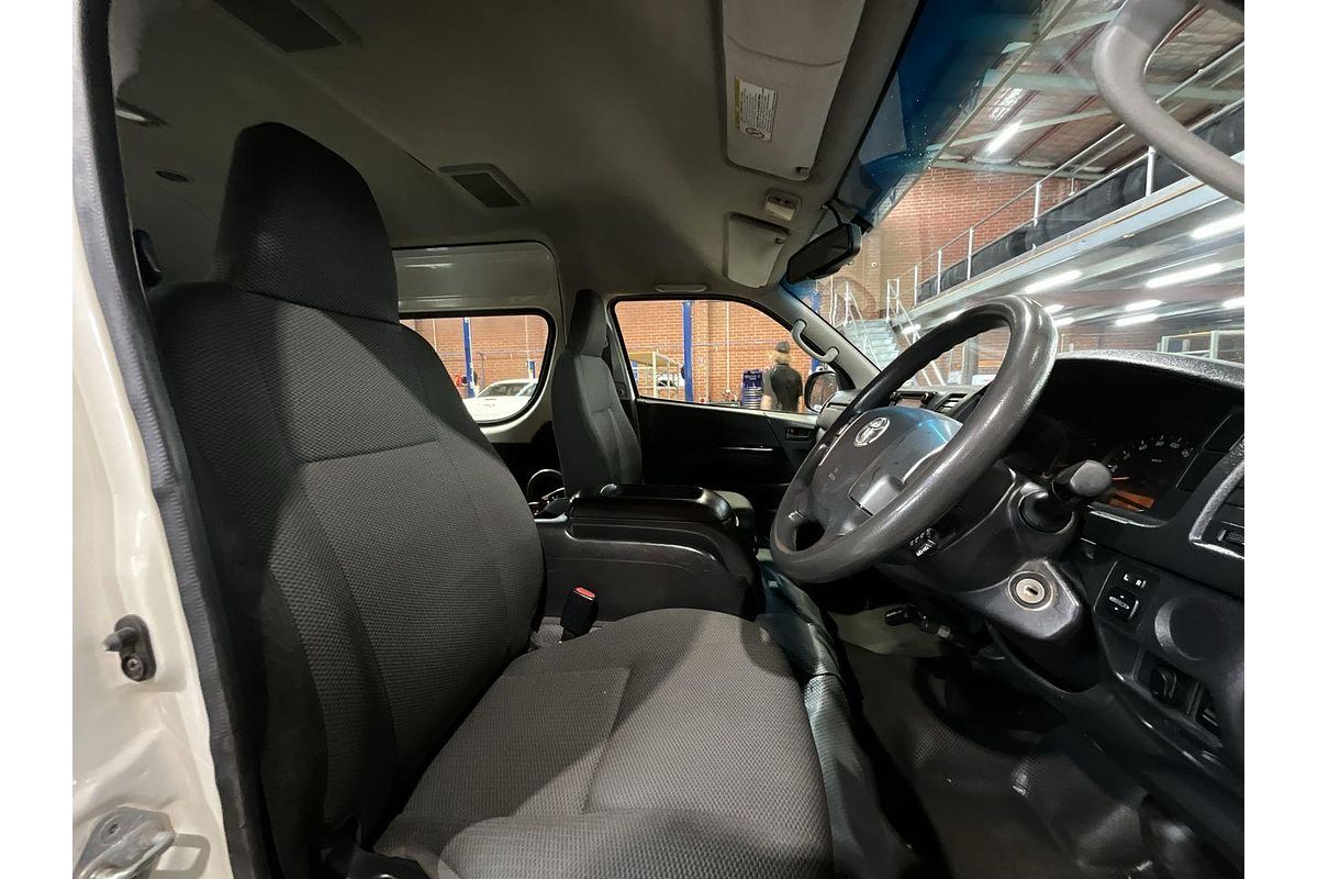 2019 Toyota Hiace Commuter KDH223R
