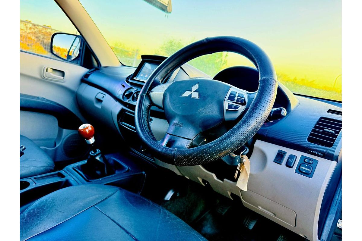 2010 Mitsubishi Triton GL-R MN Rear Wheel Drive