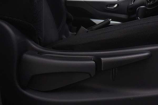 2016 Nissan Navara RX D23 Rear Wheel Drive