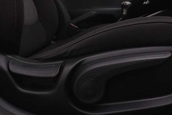 2023 Kia Stonic S YB