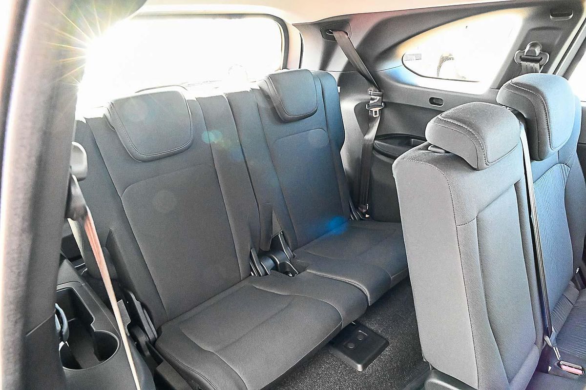 2025 Isuzu MU-X LS-M
