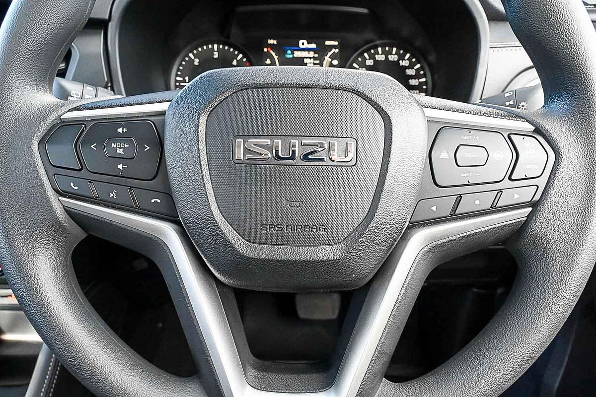 2025 Isuzu MU-X LS-M