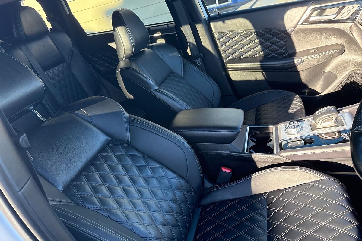 2023 Mitsubishi Outlander PHEV Exceed ZM