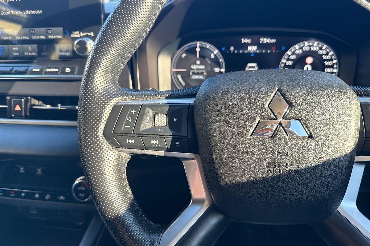2023 Mitsubishi Outlander PHEV Exceed ZM