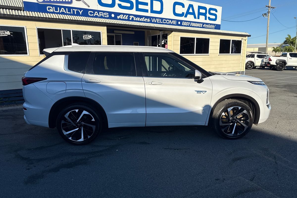 2023 Mitsubishi Outlander PHEV Exceed ZM