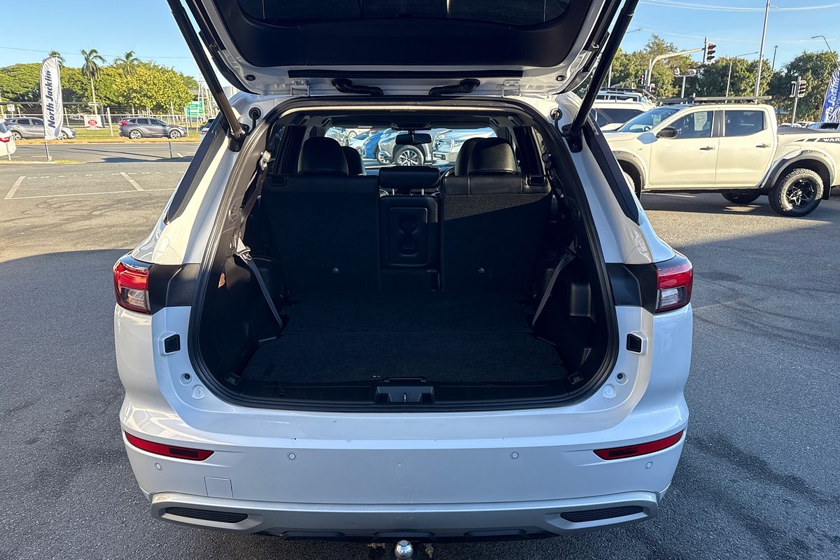 2023 Mitsubishi Outlander PHEV Exceed ZM