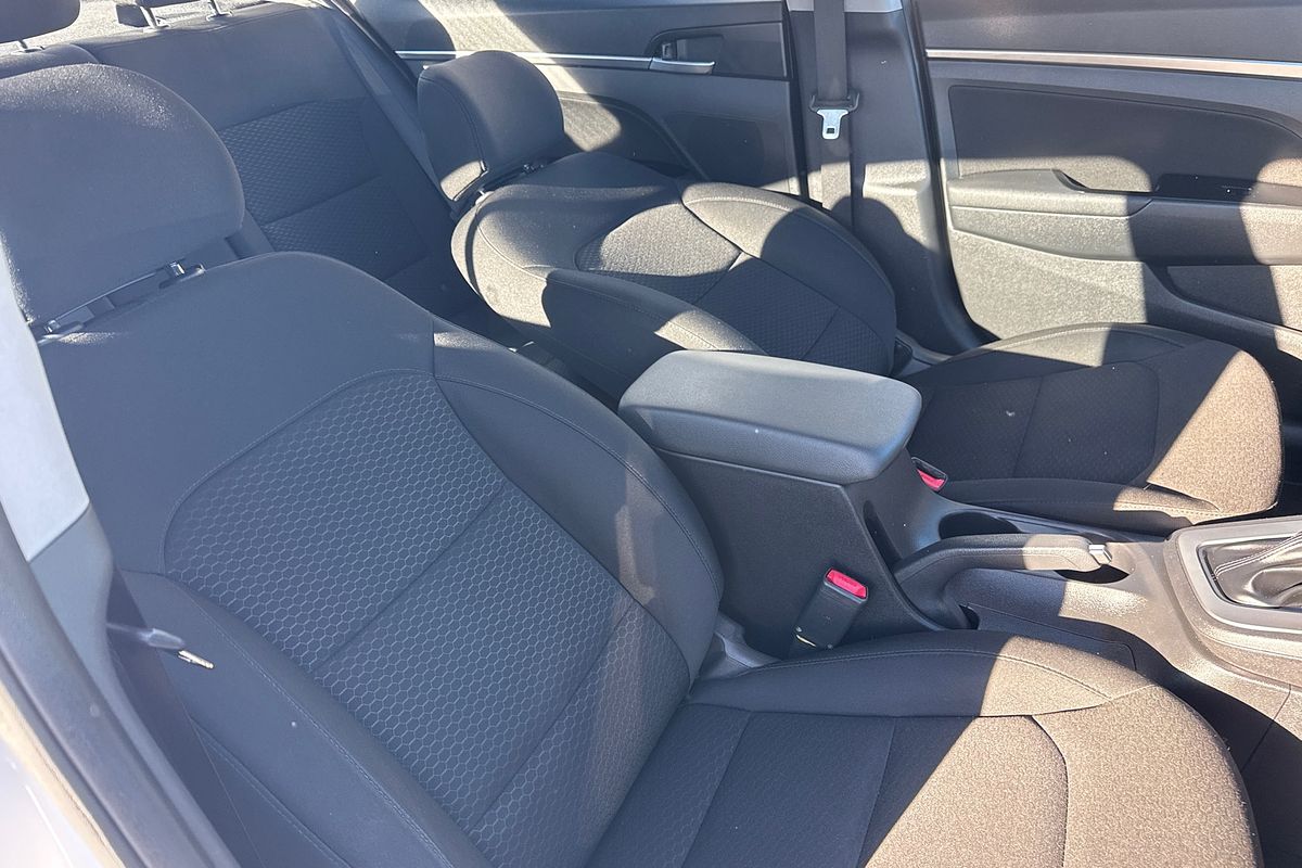 2019 Hyundai Elantra Go AD.2