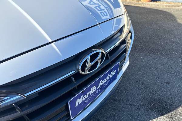 2019 Hyundai Elantra Go AD.2