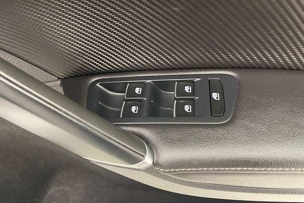 2017 Volkswagen Golf R Wolfsburg Edition 7.5