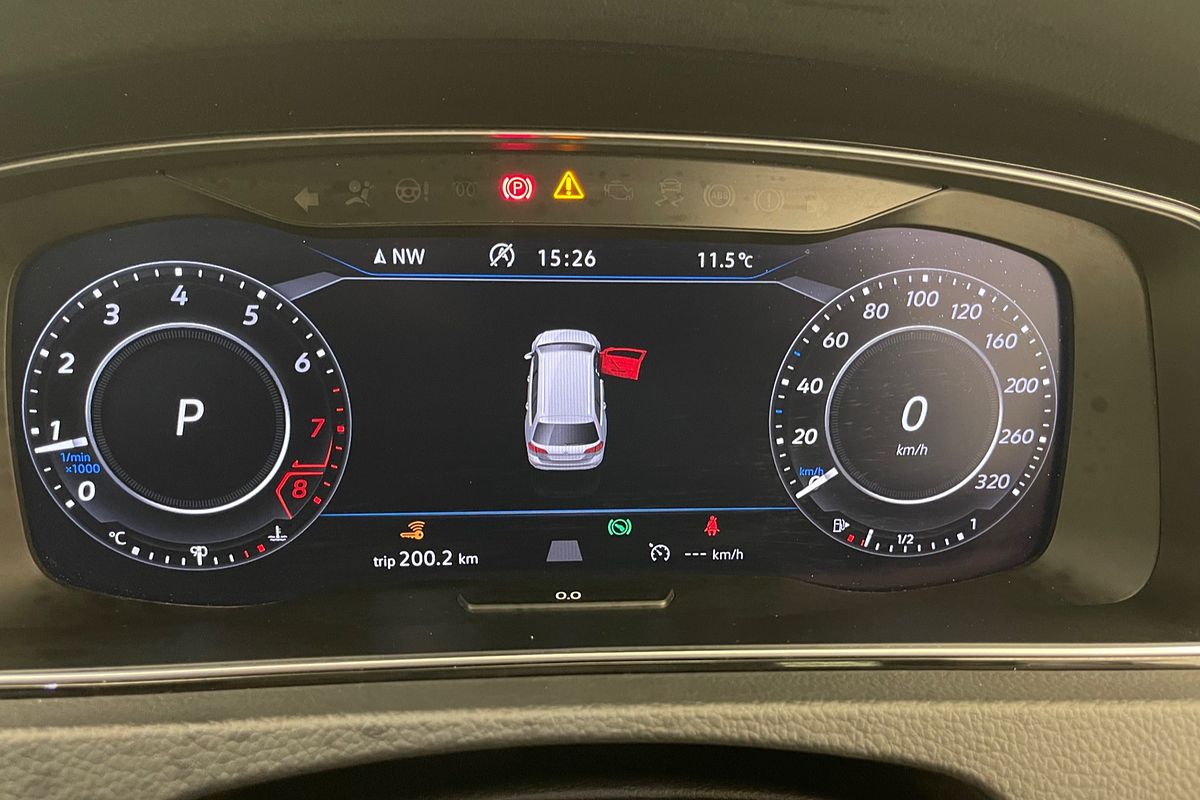 2017 Volkswagen Golf R Wolfsburg Edition 7.5