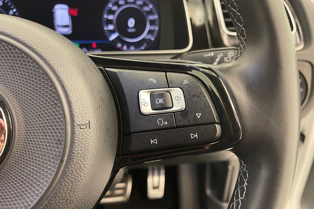 2017 Volkswagen Golf R Wolfsburg Edition 7.5