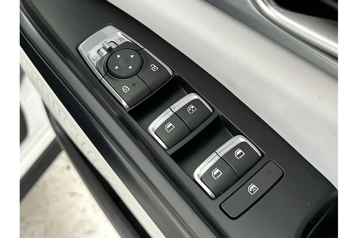 2023 Kia Carnival S KA4