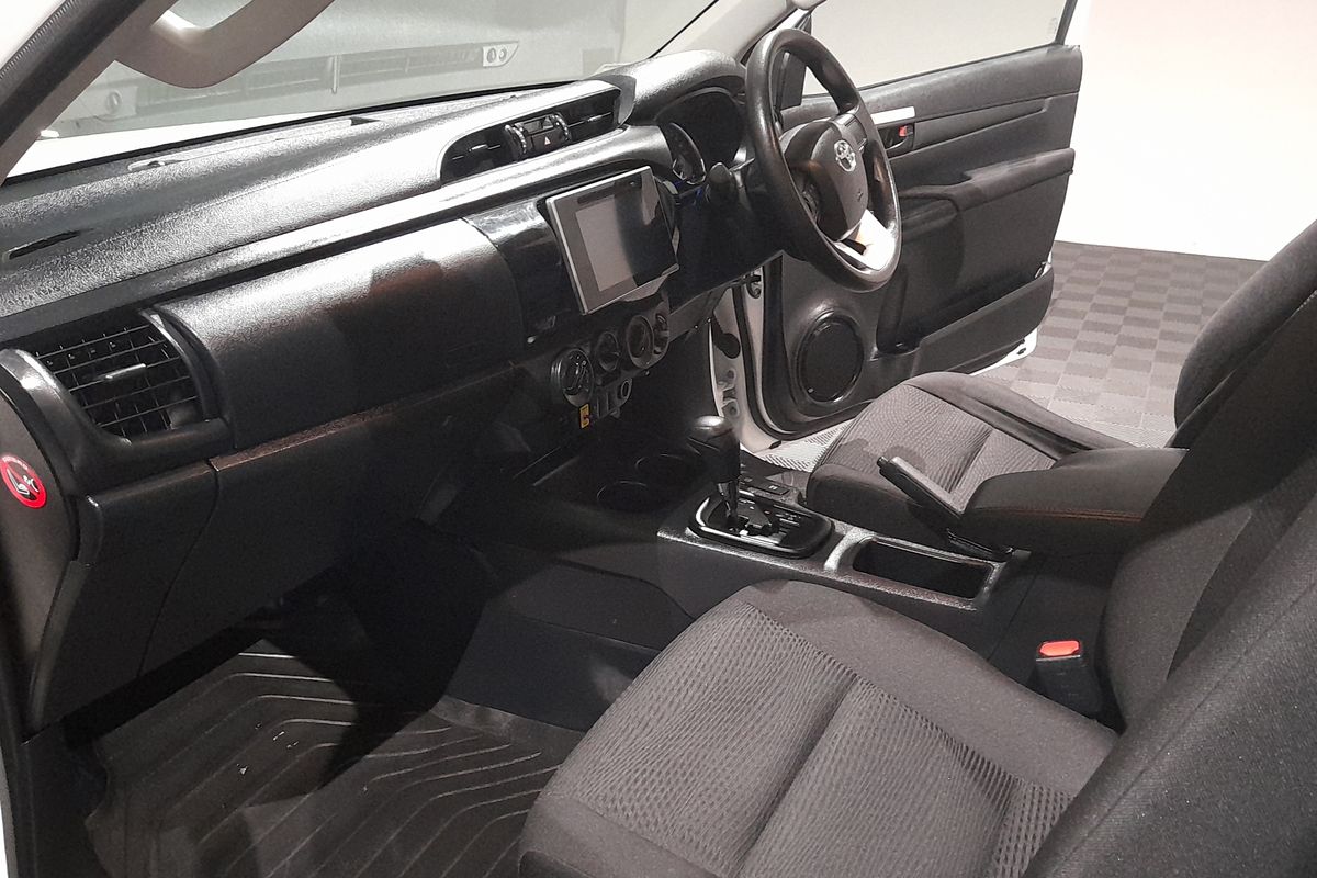 2018 Toyota Hilux SR GUN126R 4X4