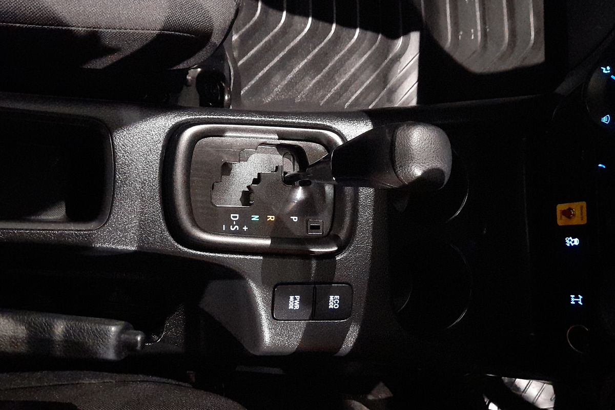 2018 Toyota Hilux SR GUN126R 4X4