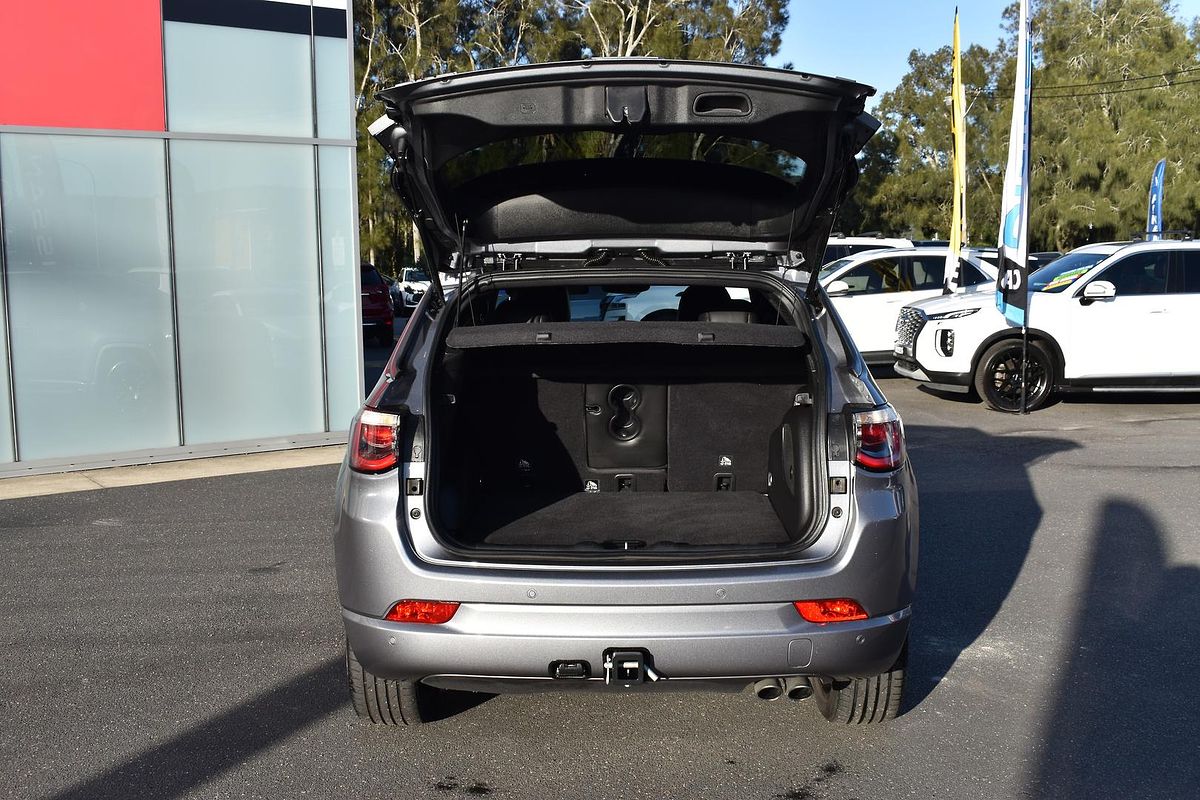 2022 Jeep Compass S-Limited M6