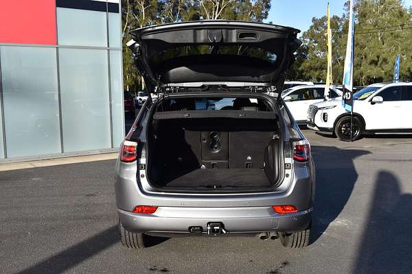 2022 Jeep Compass S-Limited M6