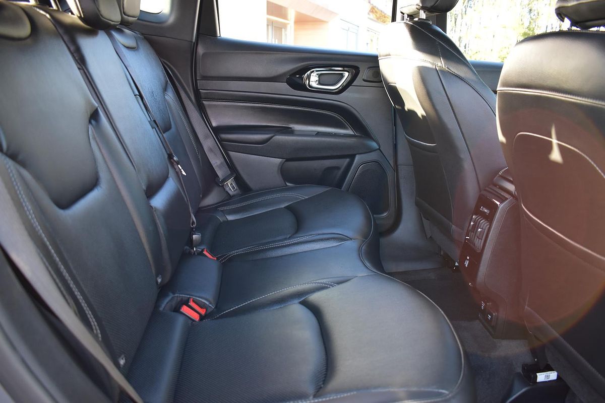 2022 Jeep Compass S-Limited M6