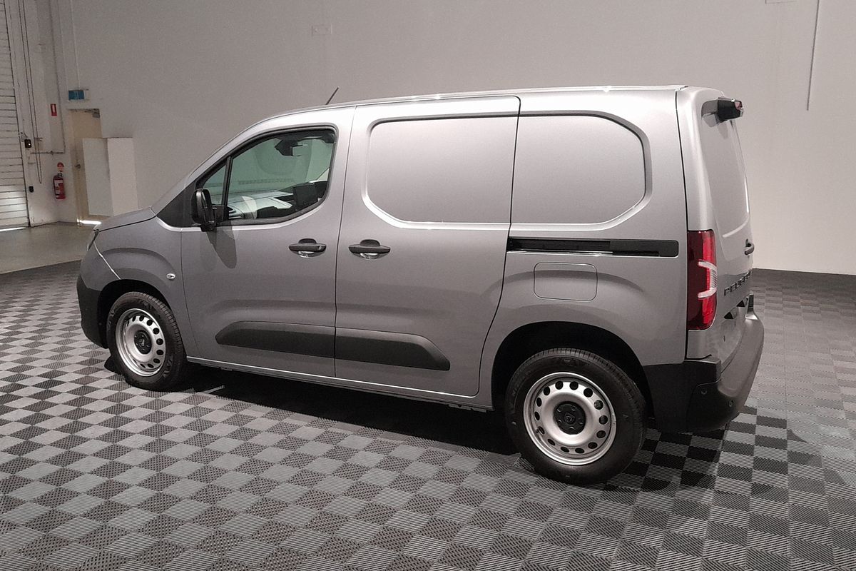 2024 Peugeot Partner Pro K9 SWB
