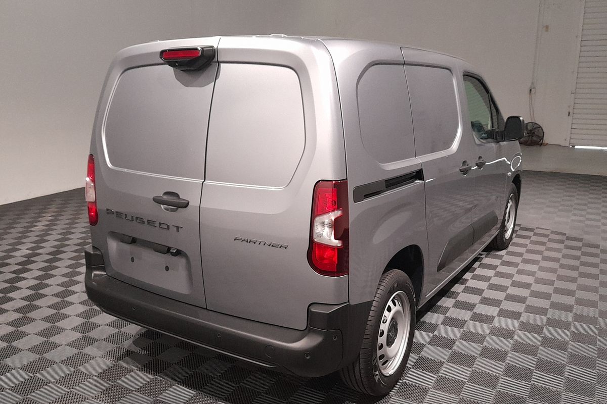 2024 Peugeot Partner Pro K9 SWB