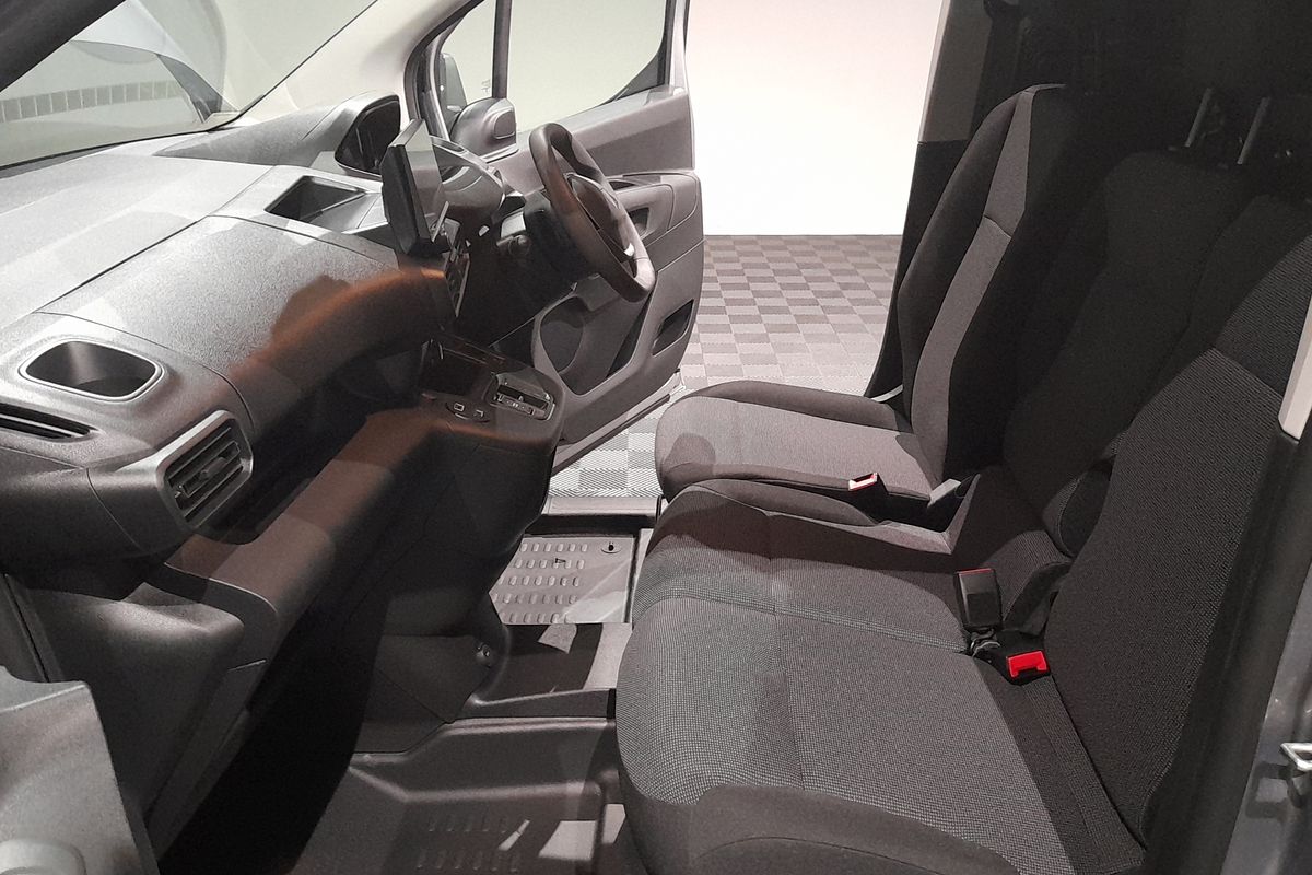 2024 Peugeot Partner Pro K9 SWB