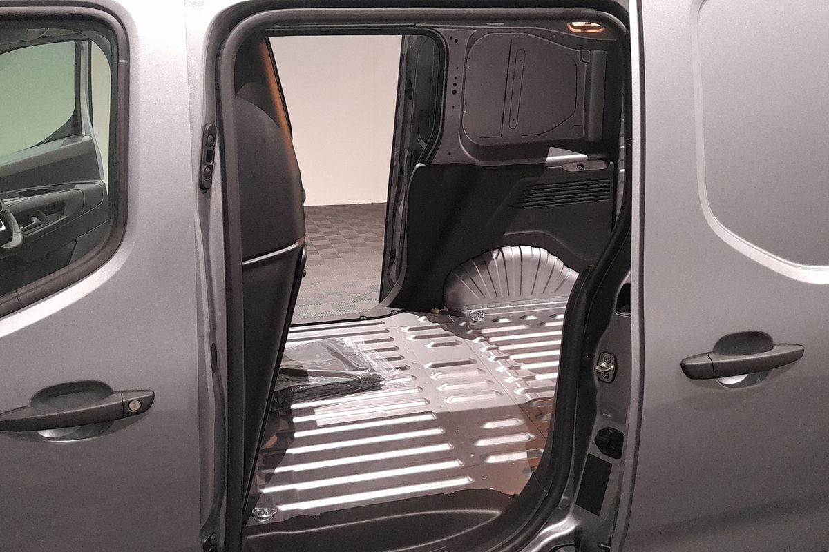 2024 Peugeot Partner Pro K9 SWB