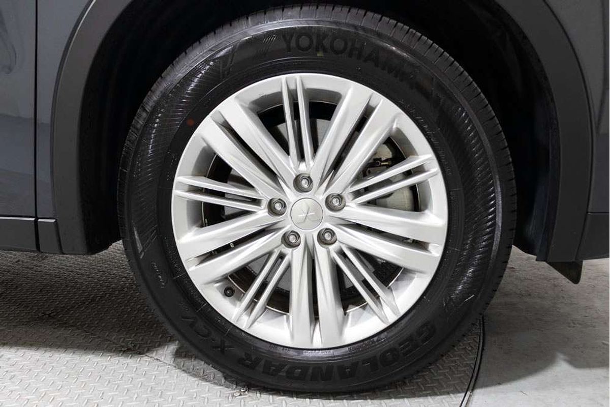 2024 Mitsubishi Outlander LS ZM