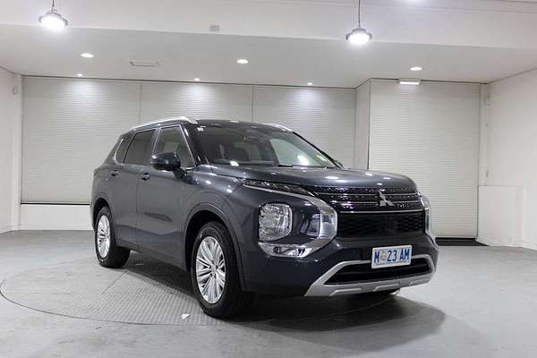 2024 Mitsubishi Outlander LS ZM
