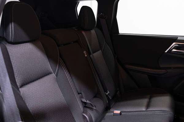2024 Mitsubishi Outlander LS ZM