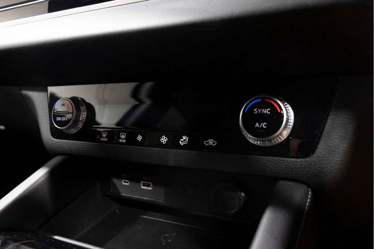 2024 Mitsubishi Outlander LS ZM