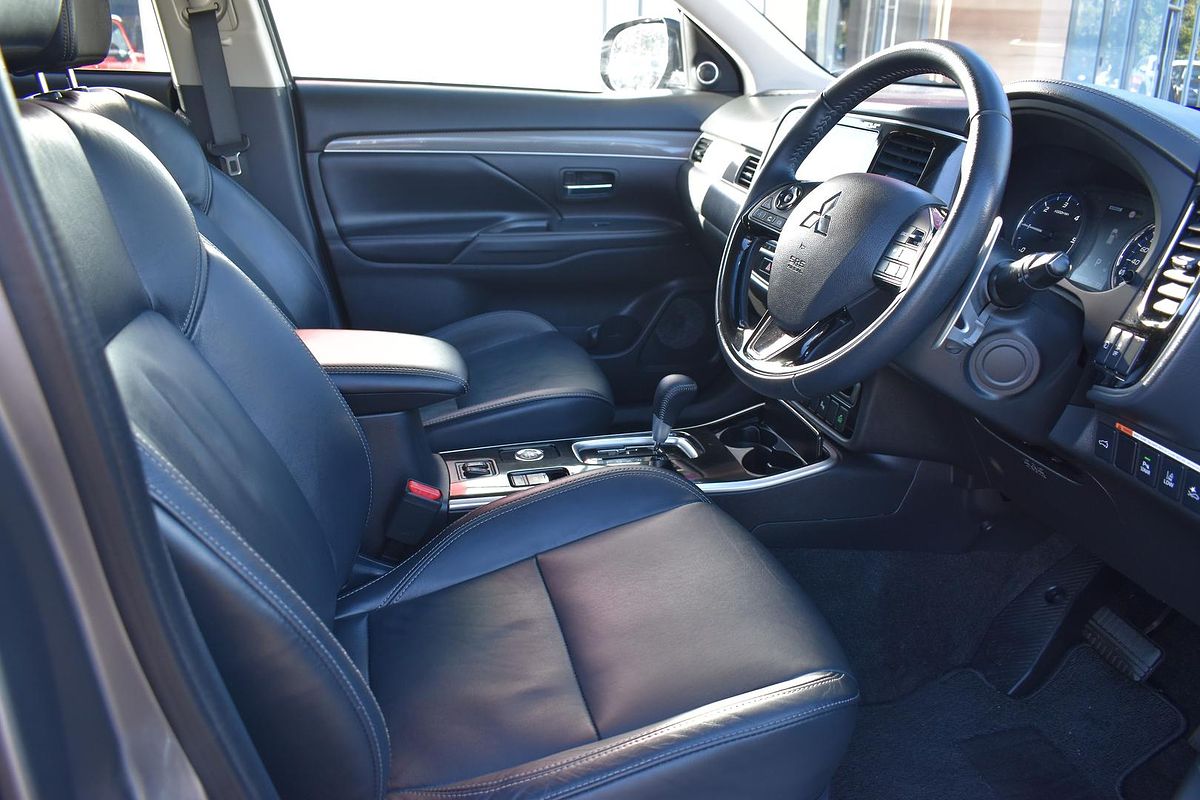 2020 Mitsubishi Outlander Exceed ZL