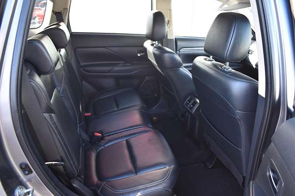 2020 Mitsubishi Outlander Exceed ZL