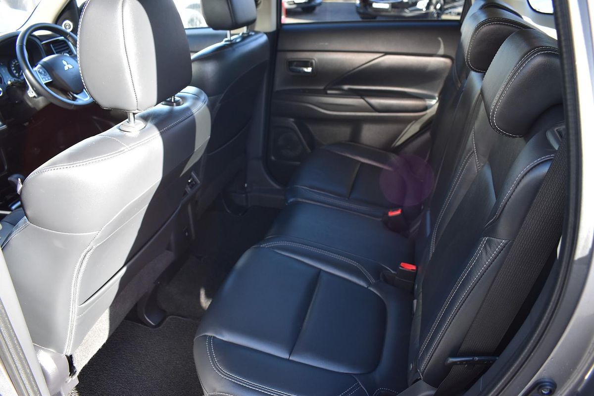 2020 Mitsubishi Outlander Exceed ZL