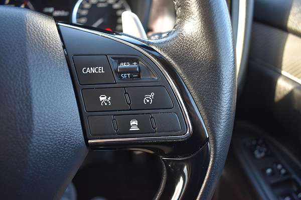 2020 Mitsubishi Outlander Exceed ZL