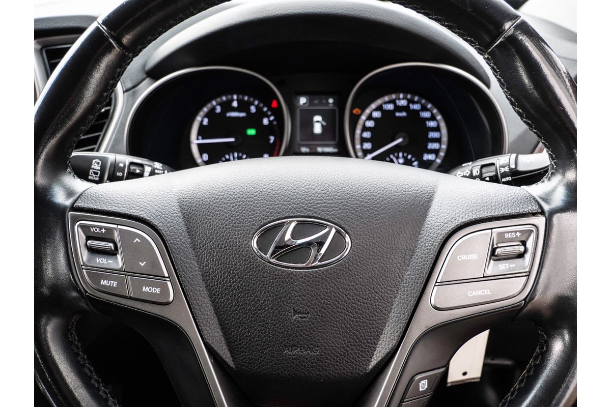 2017 Hyundai Santa Fe Active DM3 Series II