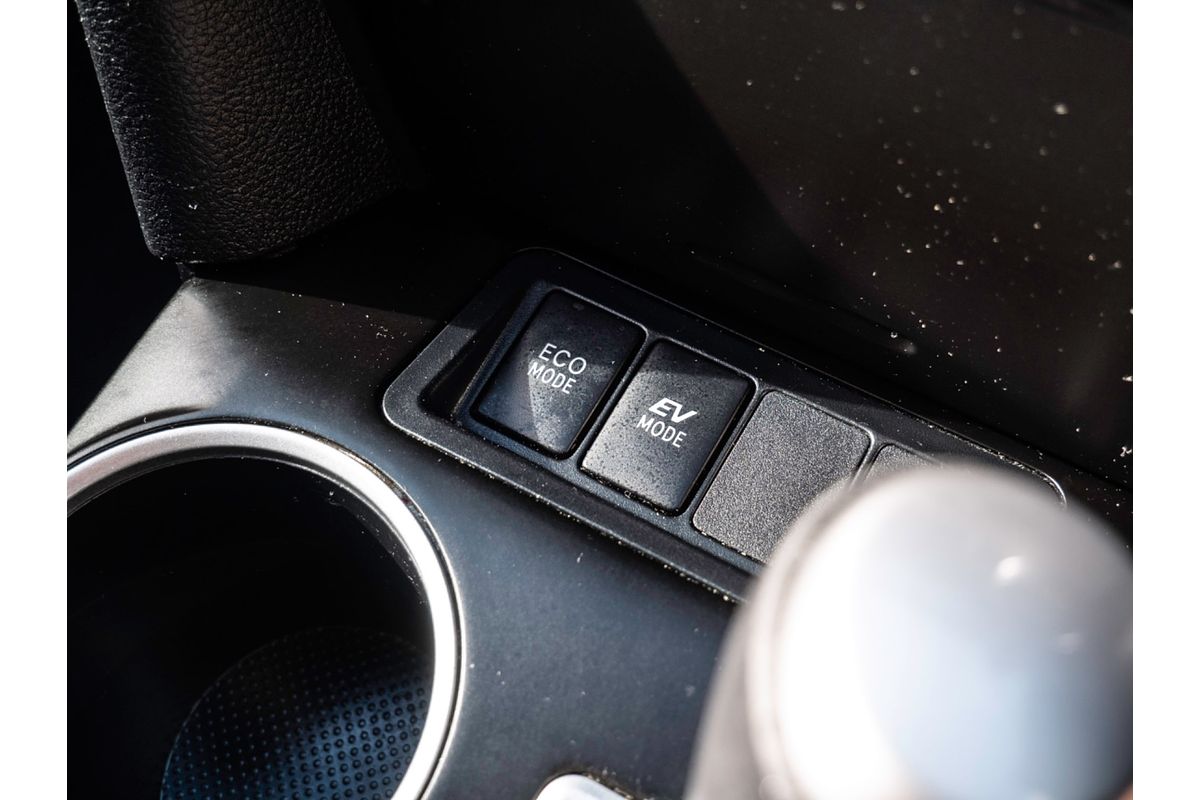 2017 Toyota Camry Atara S AVV50R