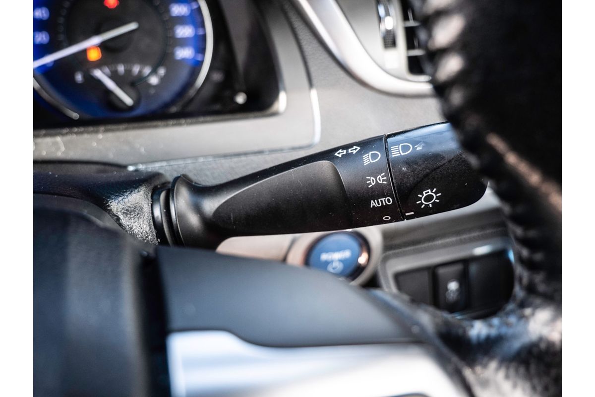 2017 Toyota Camry Atara S AVV50R